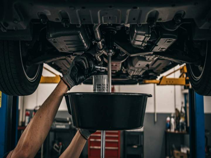 Entretien, vidange et gestion des pneumatiques